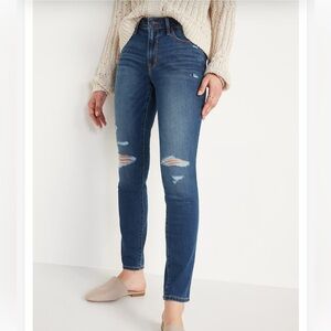 🌸2/$15🌸Old Navy Pop Icon Mid Rise Medium Wash Distressed Jeans